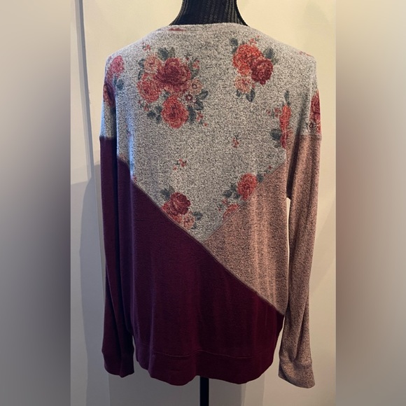 Maurice’s  Multi Colour Floral Print Light Knit Sweater Size Large - Picture 3 of 9